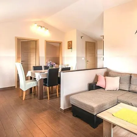 Greta By Guide Villa